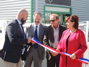 Laurent Pelissier, Président de la Communauté de communes Terre de Camargue, Denis Olagnon, Secrétaire général de la Préfecture du Gard, Léopold Rosso, Conseiller départemental, et Kathy Guyot, Présidente du Pays Vidourle-Camargue, ont inauguré le Réseau Très Haut Débit en fibre optique.