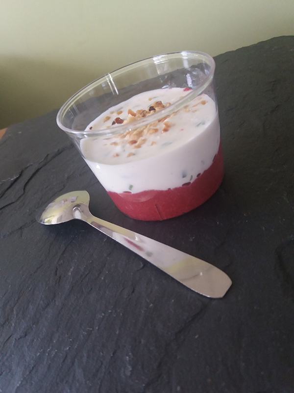 Timbale de mousse de betterave au fromage frais et ses éclats de noisette