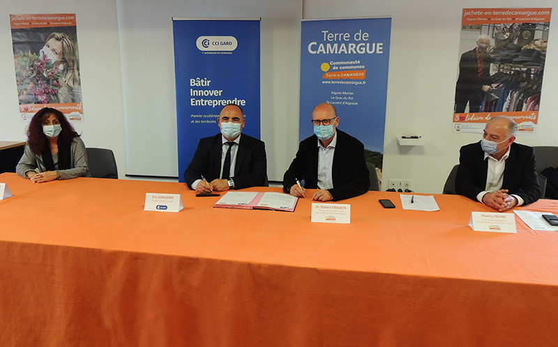 Signature de la convention de partenariat Business u Gard entre la CCI du Gard et Terre de Camargue