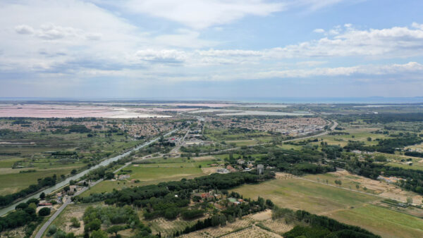 vue aérienne La Tour Carbonnière en Petite Camargue Saint-Lau